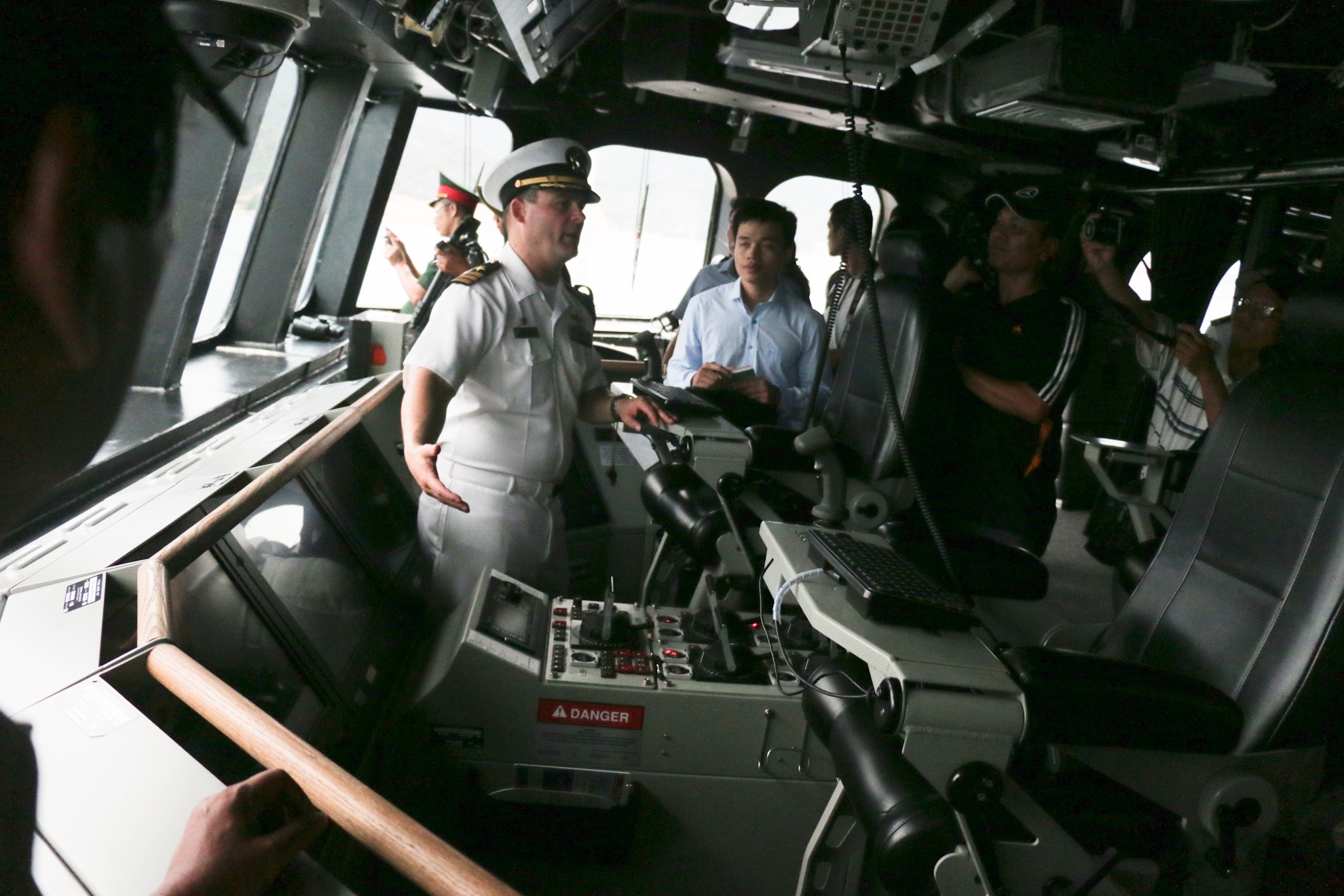 Tau My tham Cam Ranh anh 15