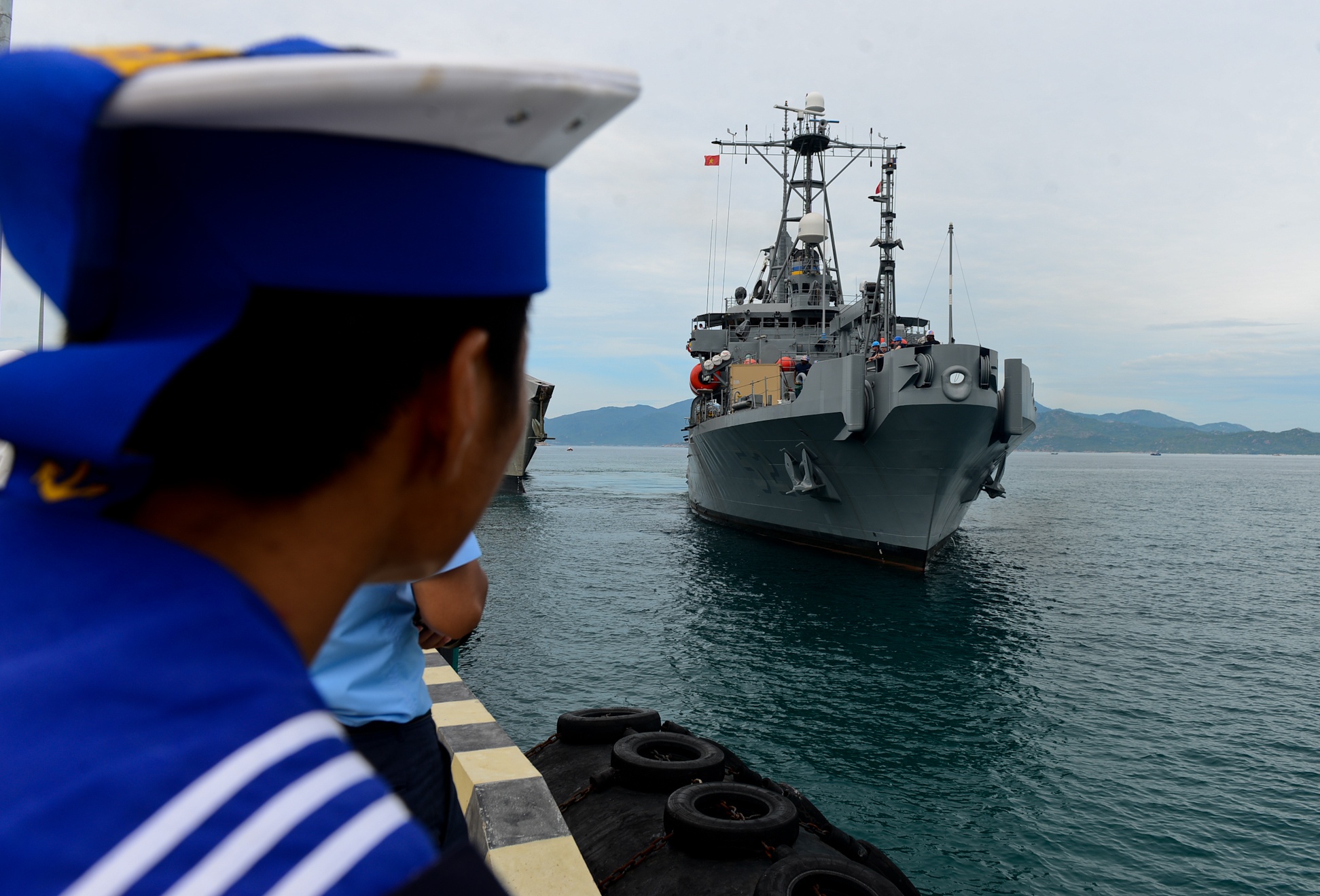 Tau My tham Cam Ranh anh 1