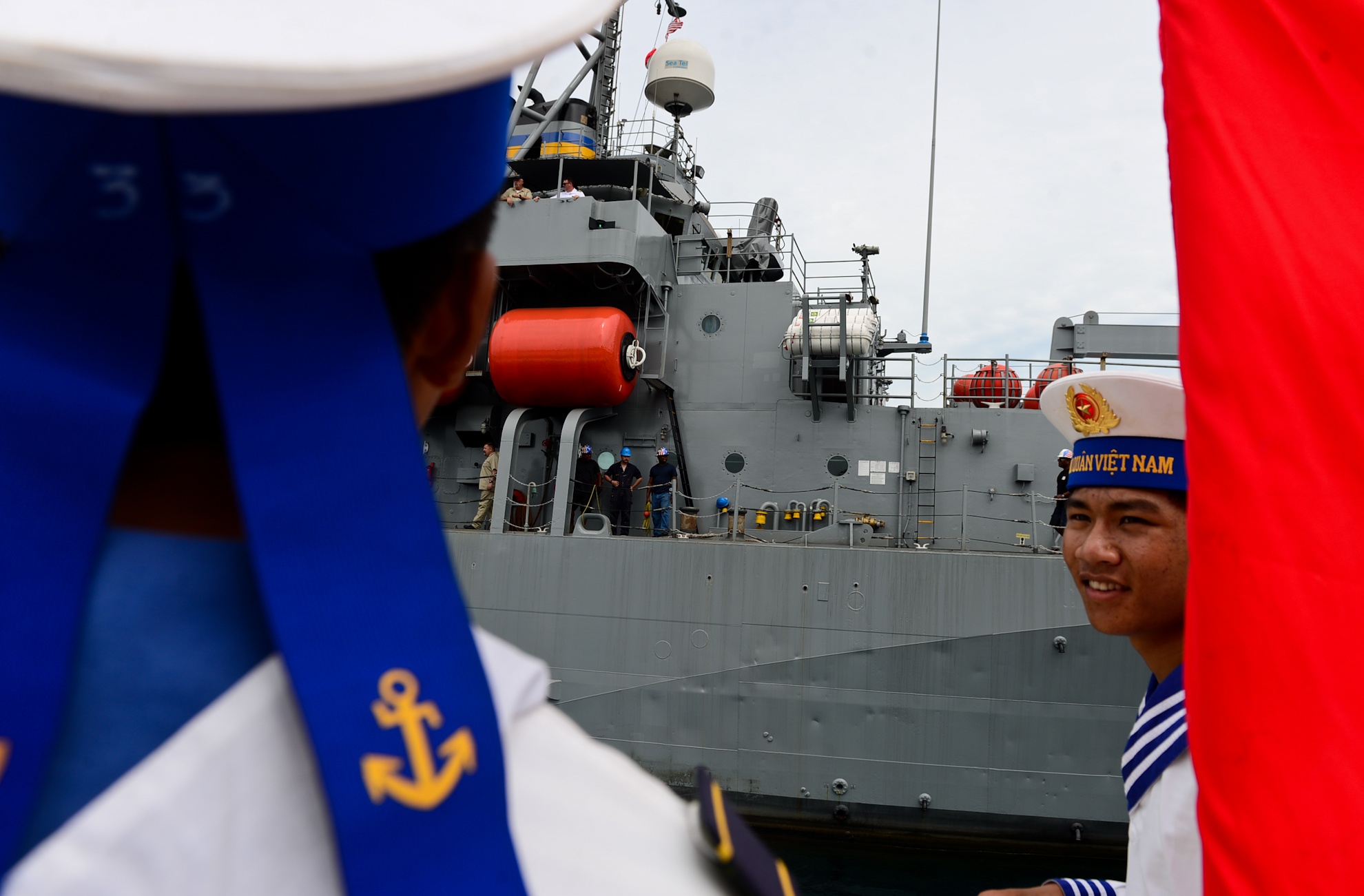 Tau My tham Cam Ranh anh 2