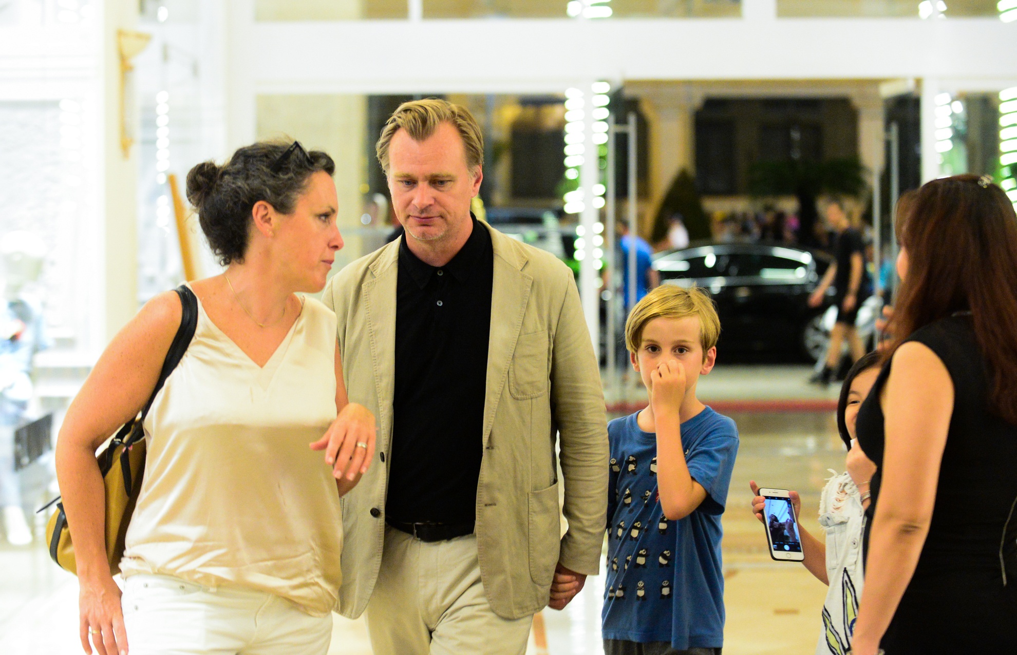 Dao dien Nolan den TP.HCM anh 7