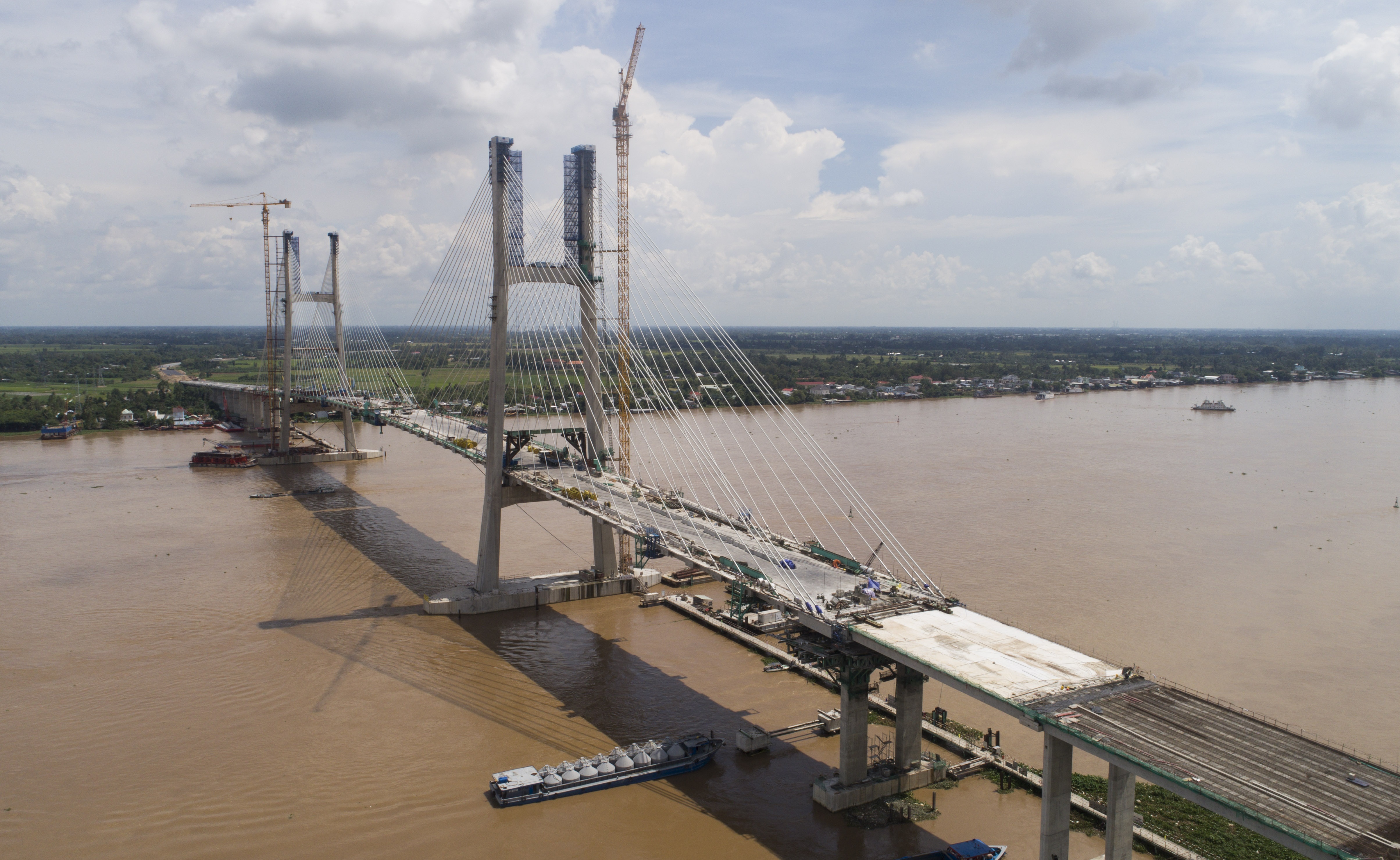 Cau Cao Lanh truoc ngay hop long hinh anh