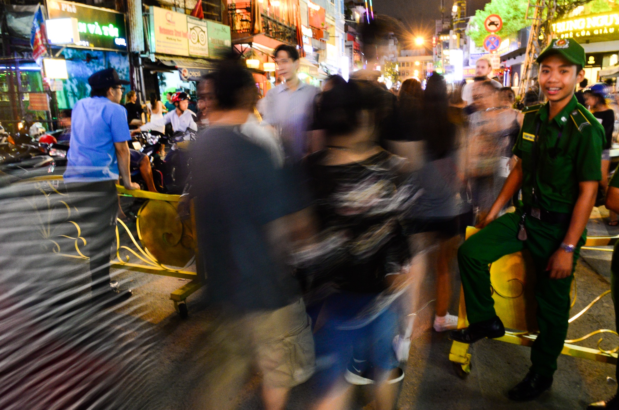 Pho di bo Bui Vien anh 4