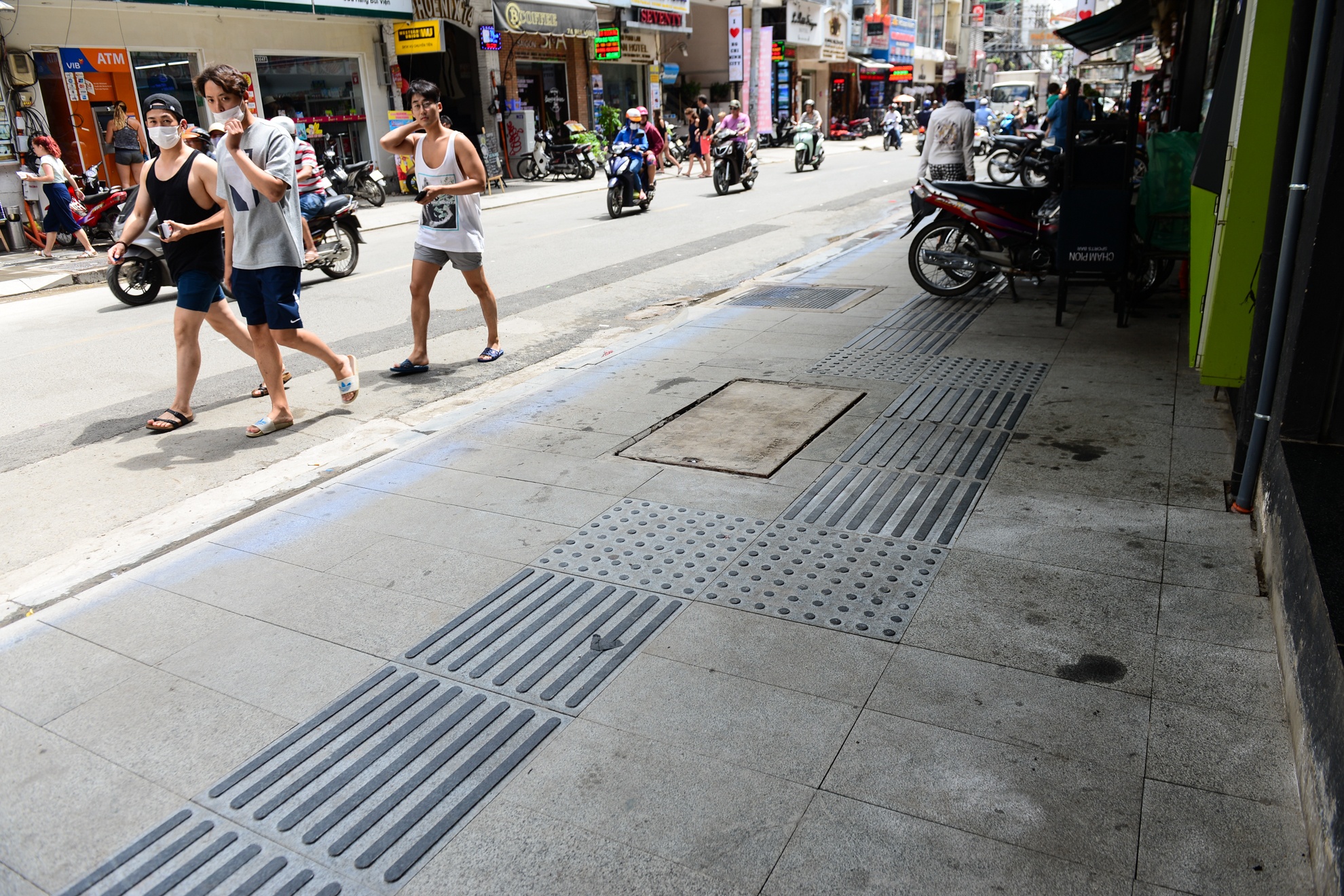 Pho di bo Bui Vien anh 4