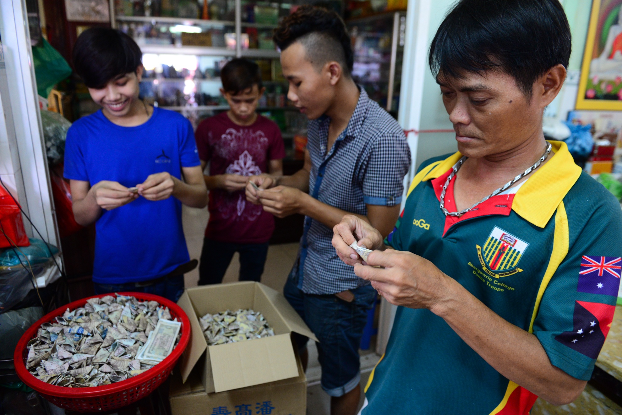 Giat tien cung co hon anh 2