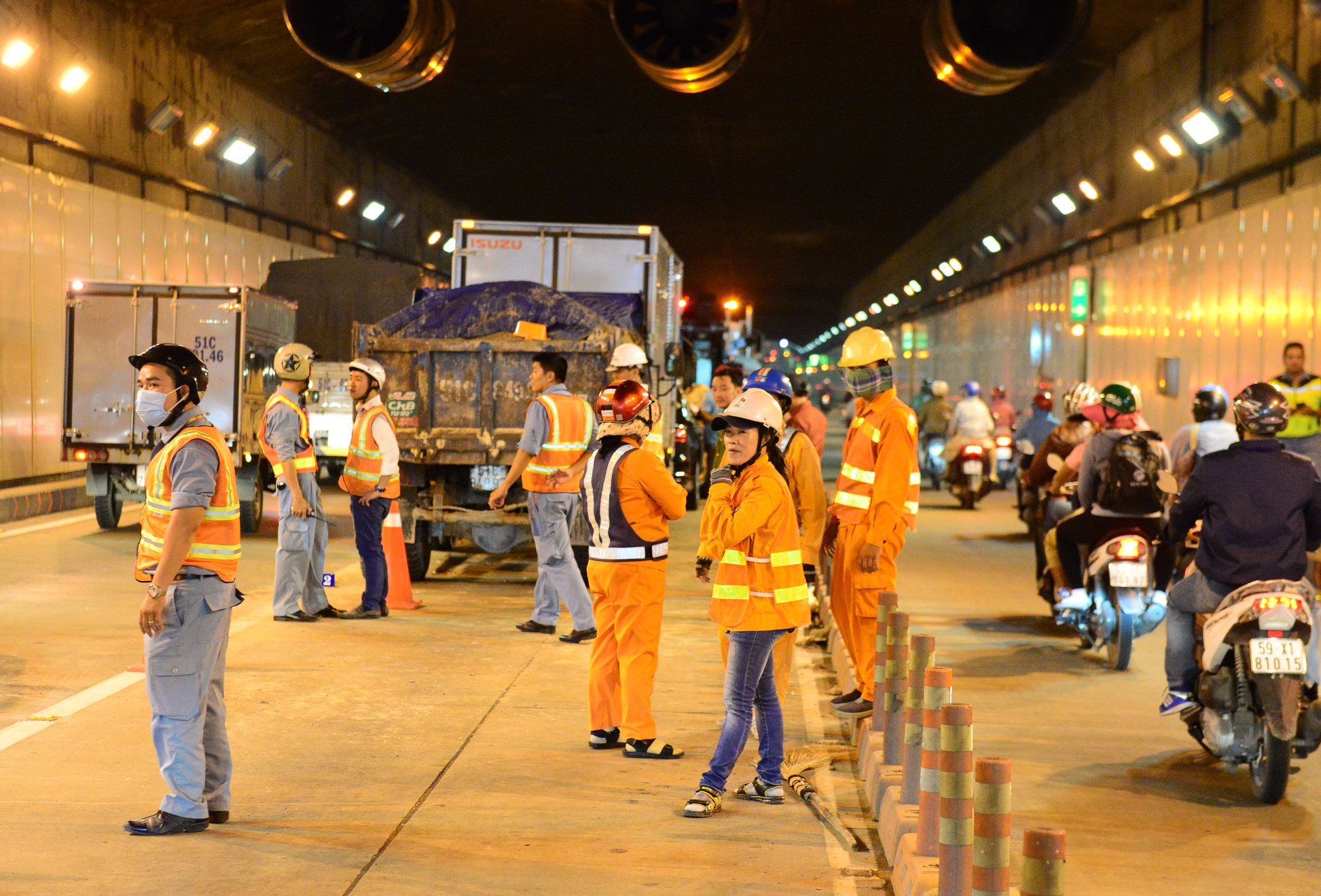 tai nạn giao thông hầm thủ thiêm ảnh 4 tai nan giao thong ham thu thiem anh 4