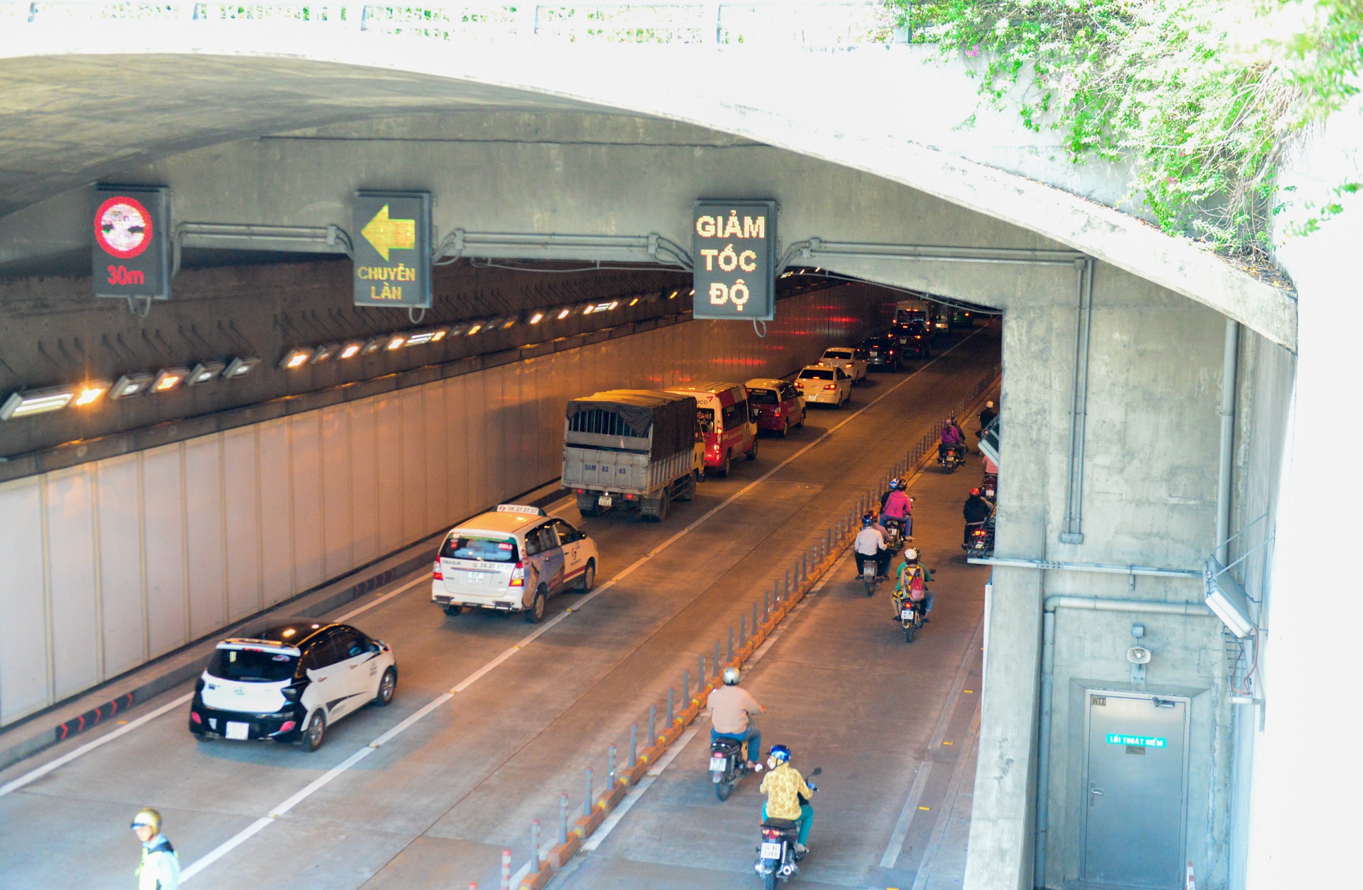 tai nạn giao thông hầm thủ thiêm ảnh 7 tai nan giao thong ham thu thiem anh 7