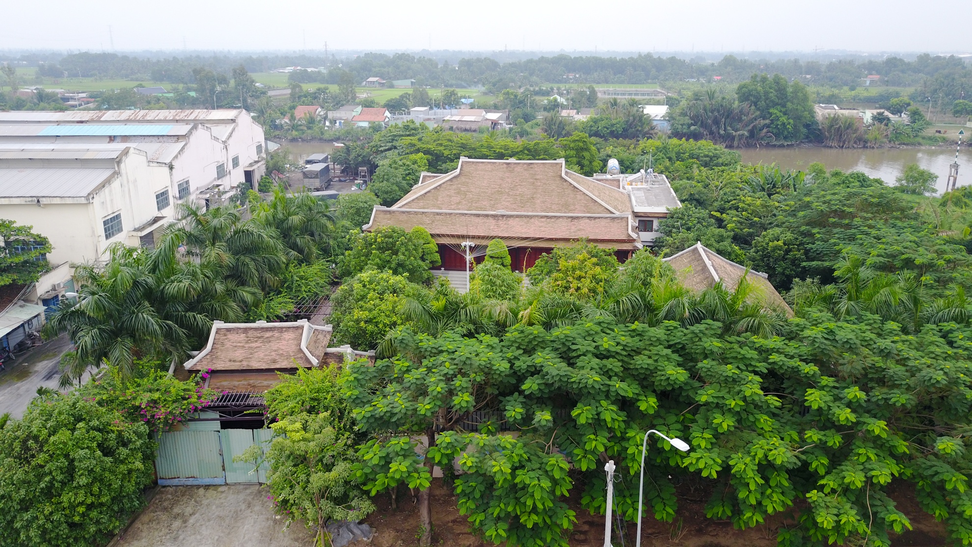 Biet phu Binh Chanh anh 1