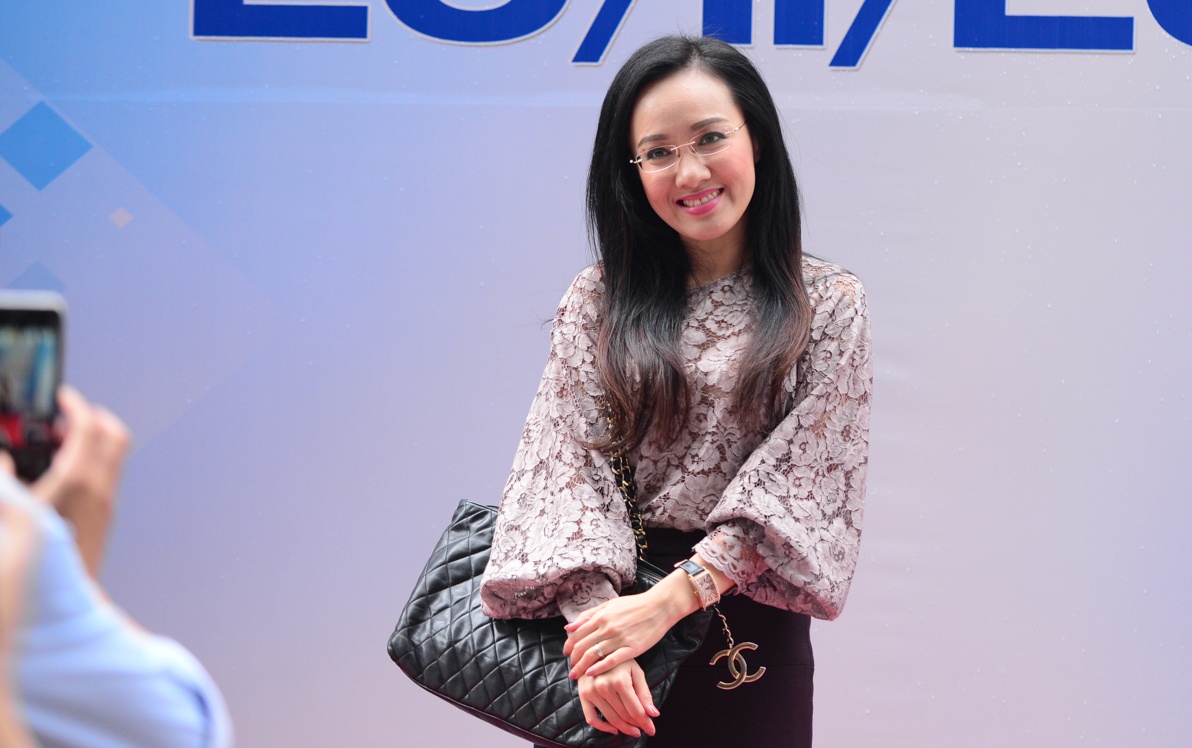 Nhieu the he sinh vien Nhan van du le ky niem 60 nam thanh lap truong hinh anh