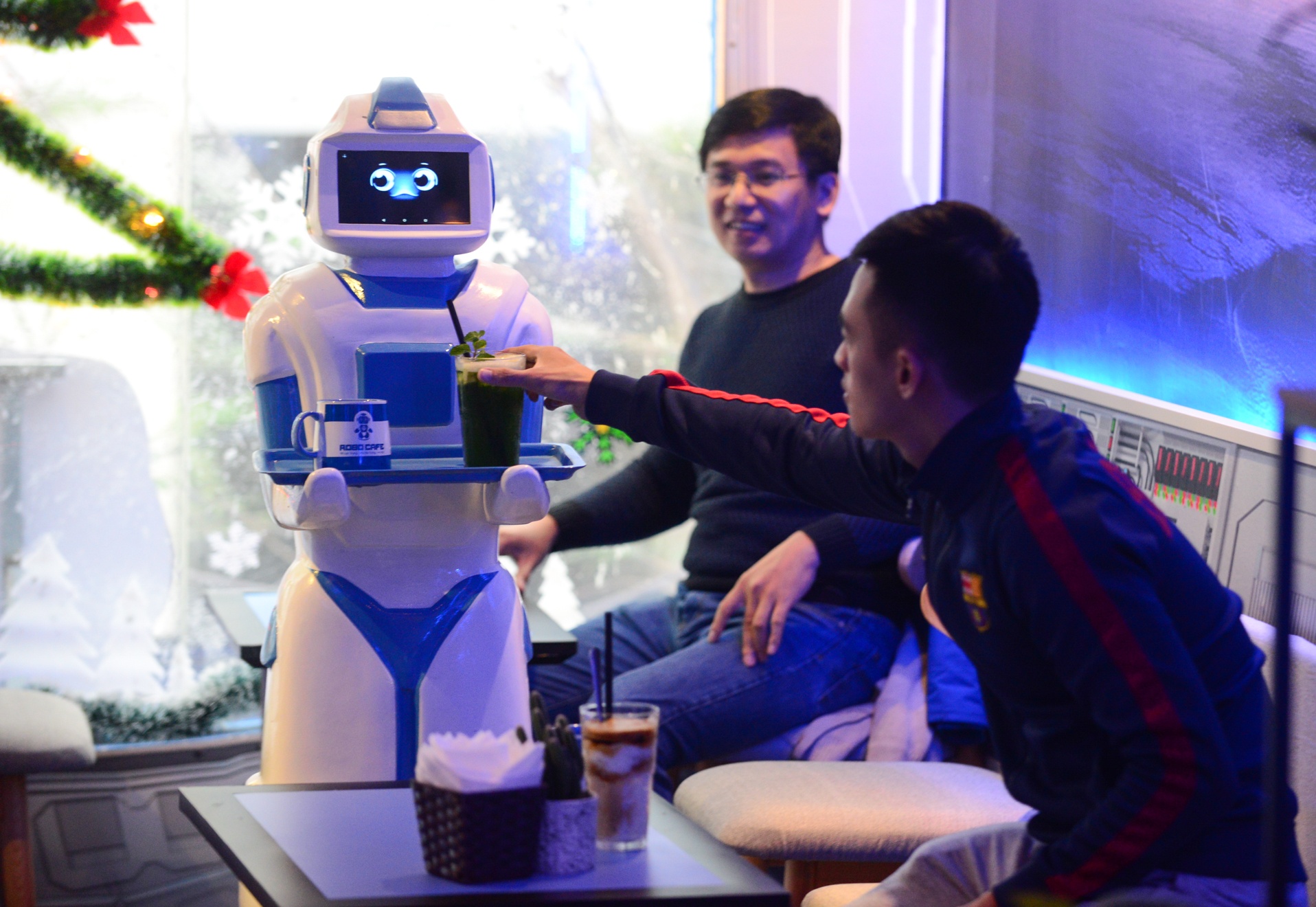 Cafe Robot anh 7