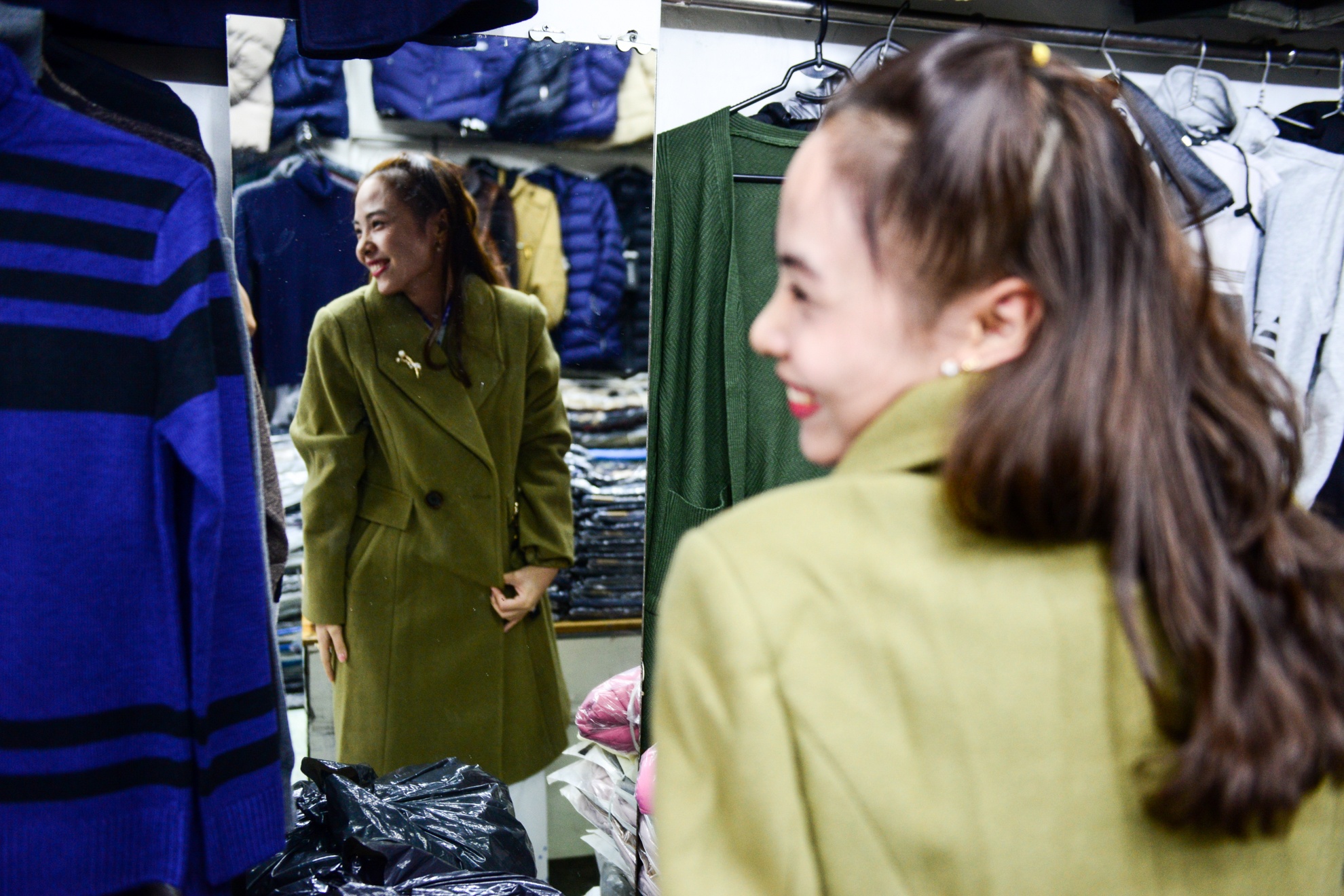 Nguoi Sai Gon do xo mua ao khoac ngay lanh duoi 20 do C hinh anh