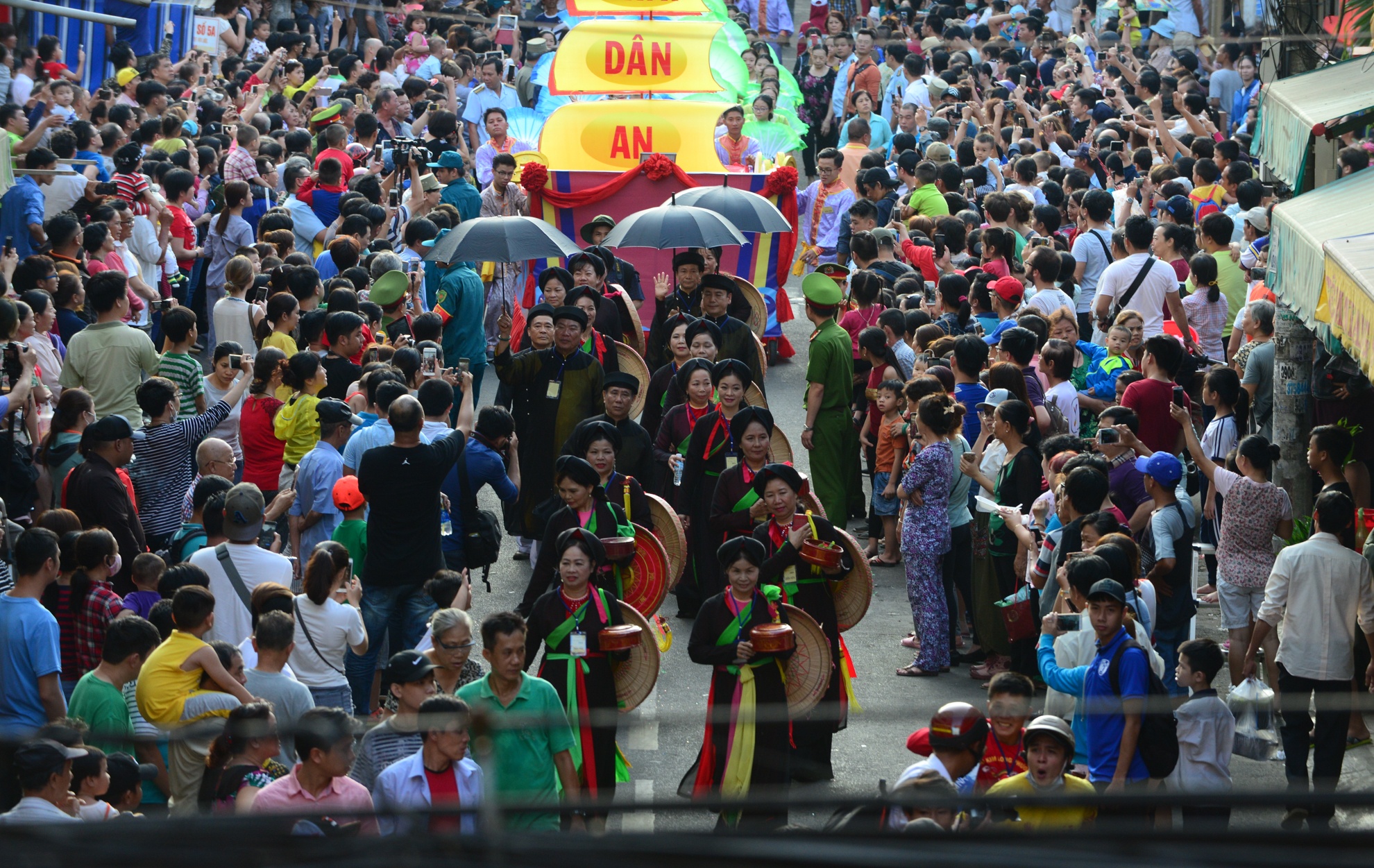 le hoi nguyen tieu anh 11