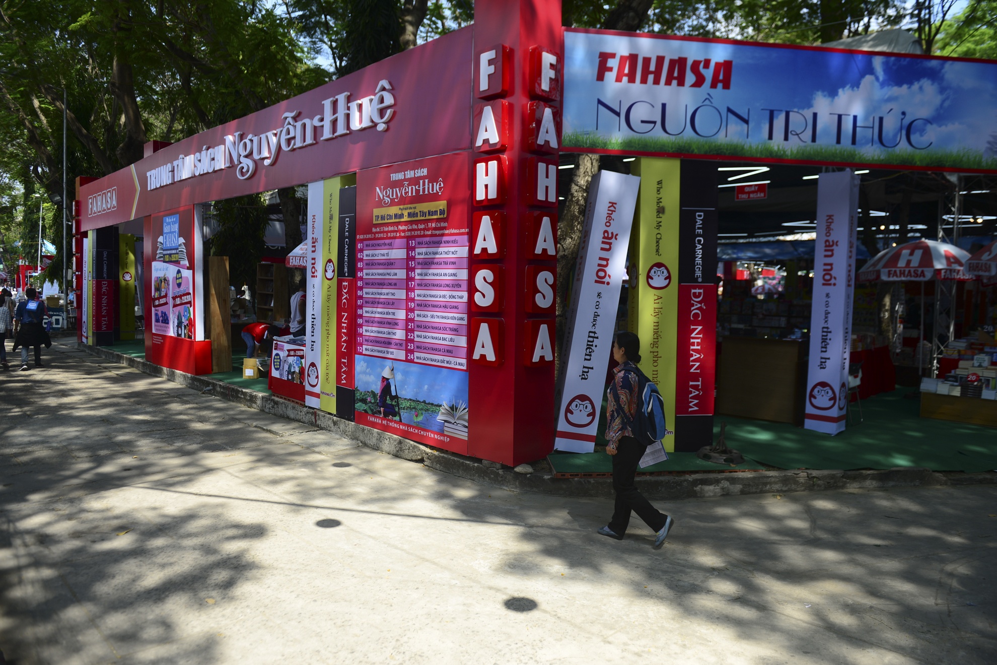 Hoi sach TP.HCM lan X anh 6