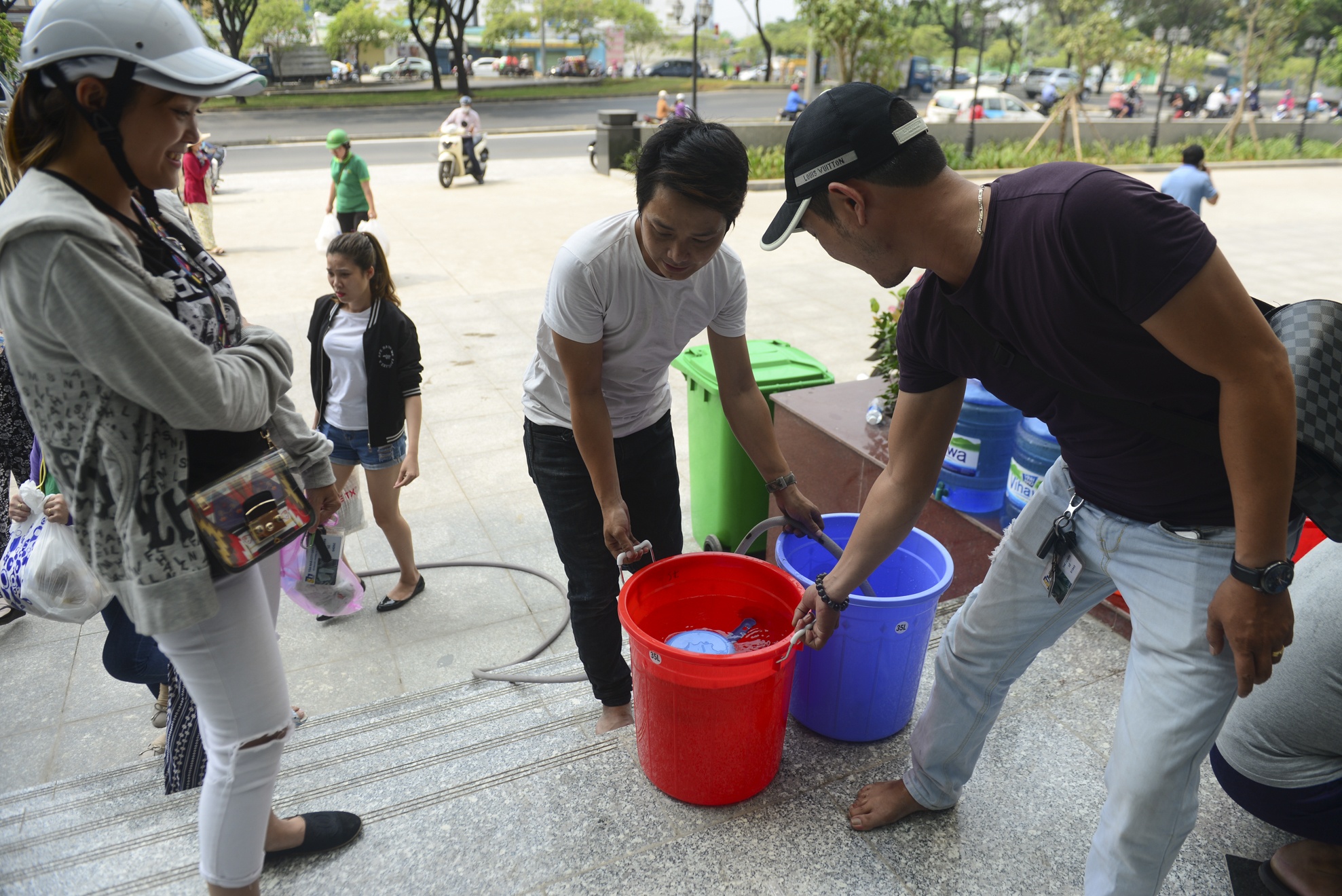 Chay chung cu Carina Plaza anh 8