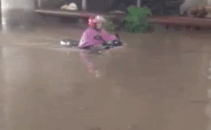 6 cach khac phuc xe chet may do troi mua hinh anh