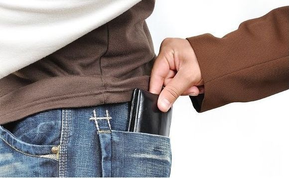 5 meo giup giu tien an toan khi di du lich hinh anh