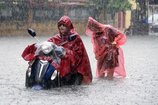 Troi mua co thuc su lam ban buon? hinh anh