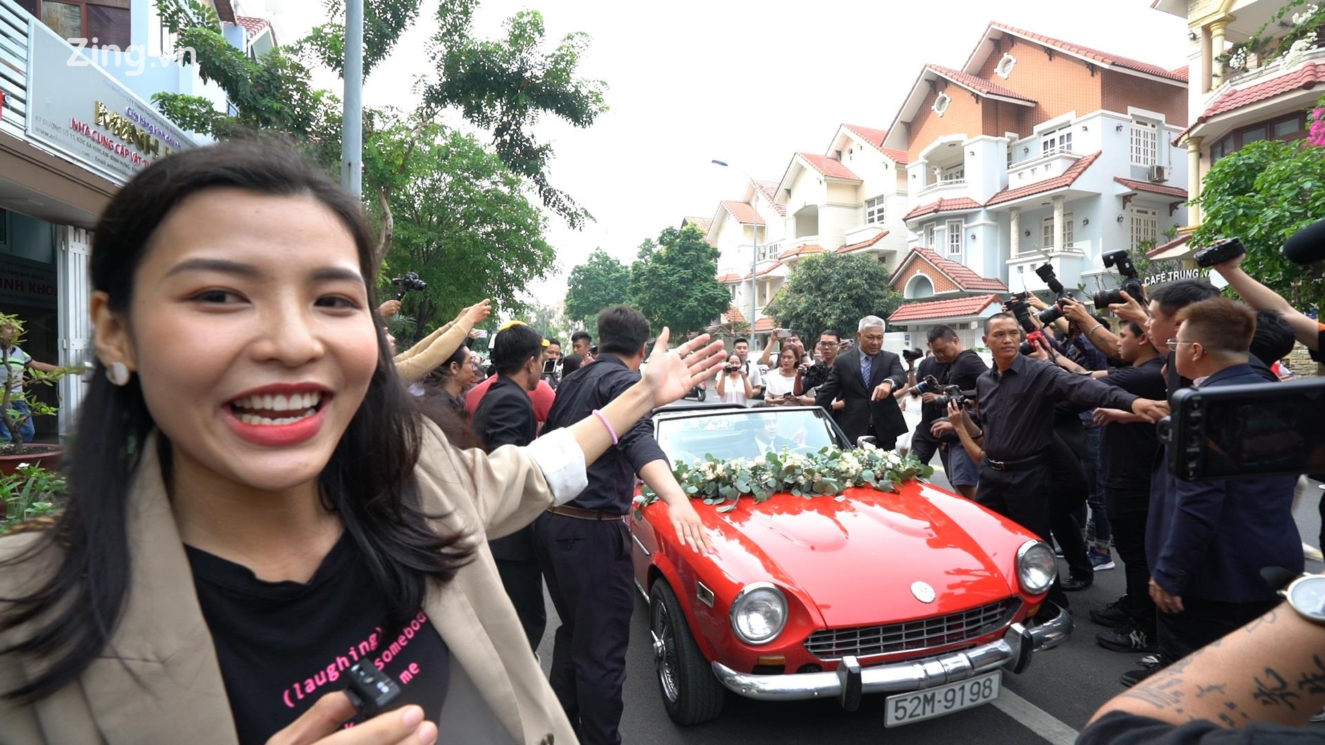 Fan di tu Tay Ninh len TP.HCM du le an hoi Dong Nhi - Ong Cao Thang hinh anh