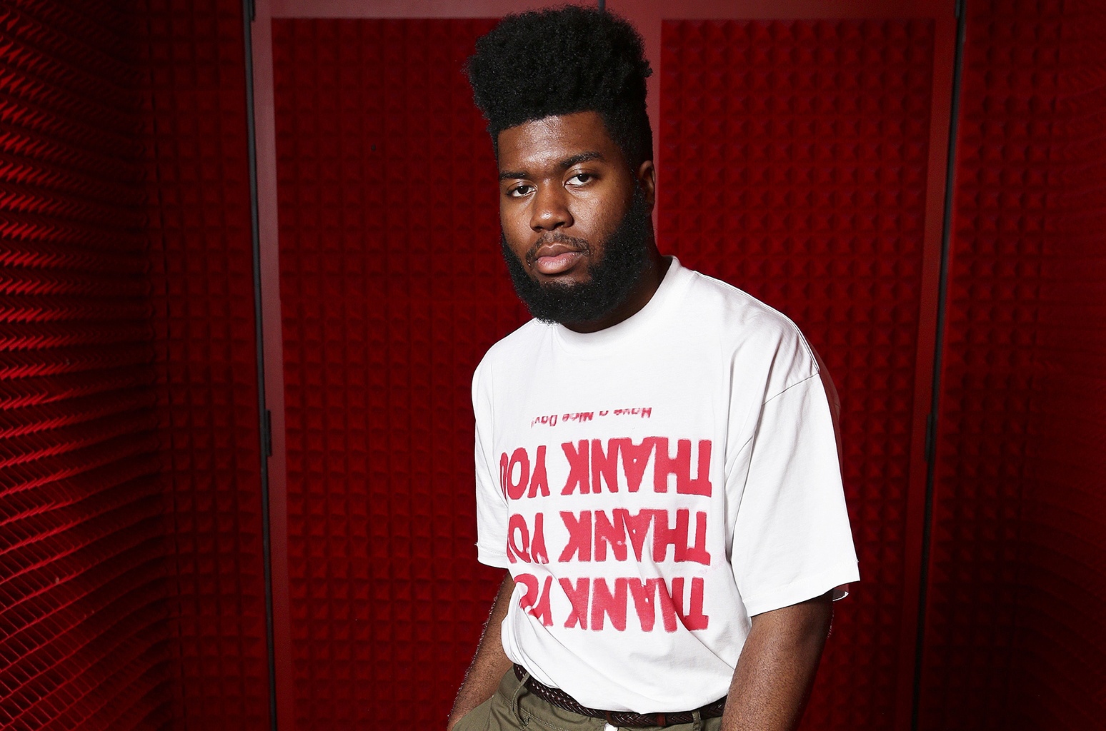 guong mat tre noi bat anh 13