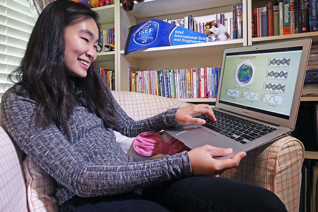 guong mat tre noi bat anh 10