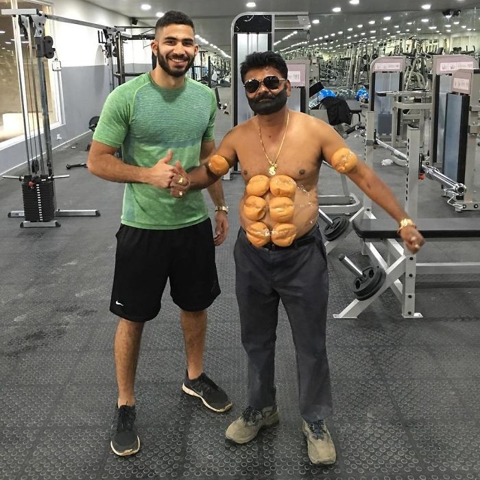 ông chú 44 tuổi cosplay người nổi tiếng ảnh 1 ong chu 44 tuoi cosplay nguoi noi tieng anh 1