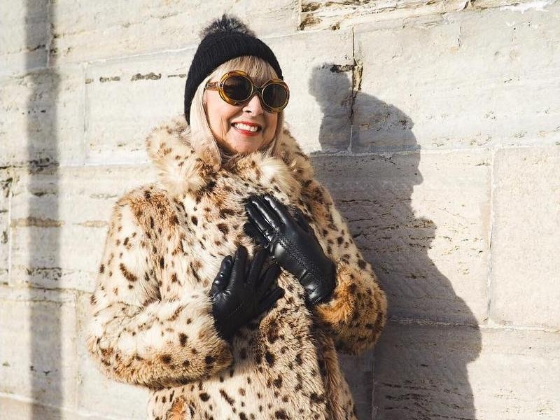 Ba Suzi huong dan buoc khan turban khong can guong hinh anh