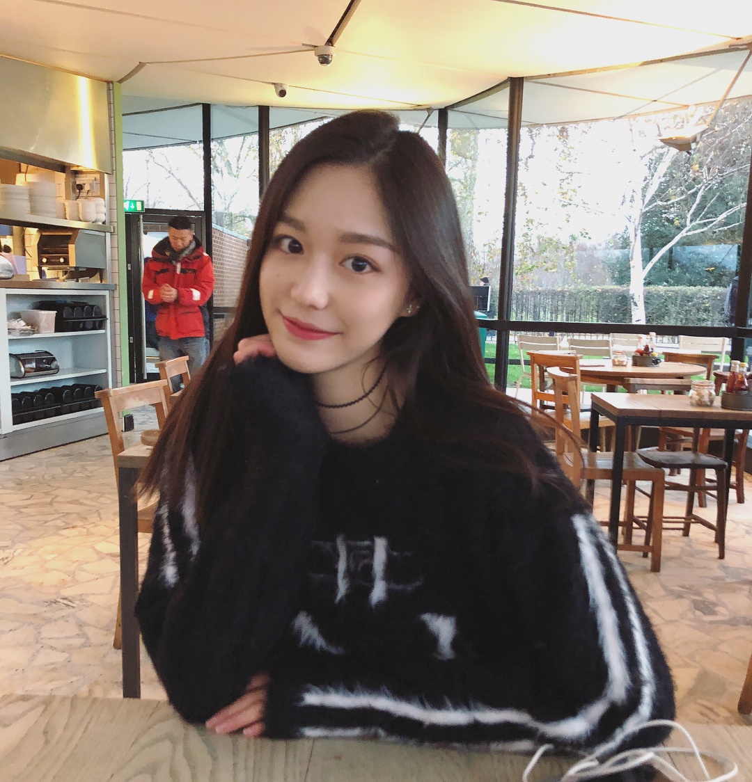 ai nu nha ty phu anh 1