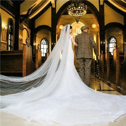 co gai chup anh cuoi voi ong noi anh 5