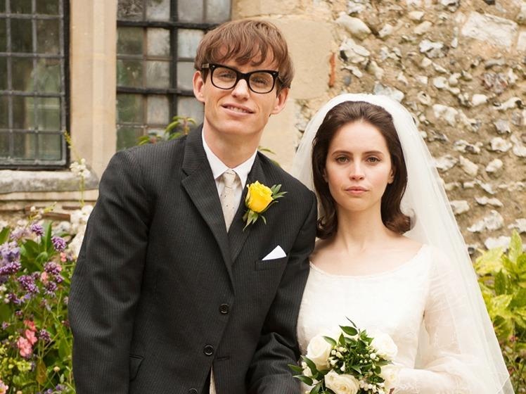 Tinh yeu cua Stephen Hawking va vo tai hien qua phim hinh anh