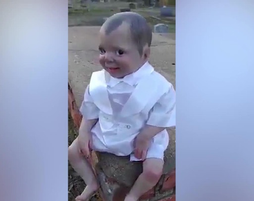 Clip bup be nhin theo camera khien dan mang ron toc gay hinh anh