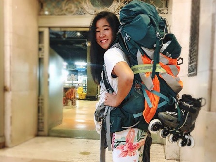 9X di khap nuoc My bang giay patin va long tot cua moi nguoi hinh anh