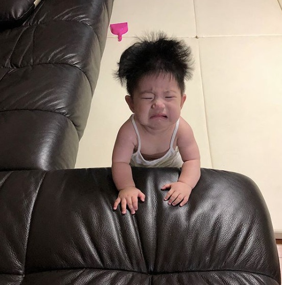 cau be voi mai toc mat troi anh 9