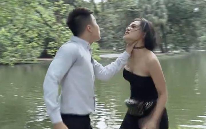 Quyet liet 'xu' tinh dich, My Soi bi bo danh te tua hinh anh