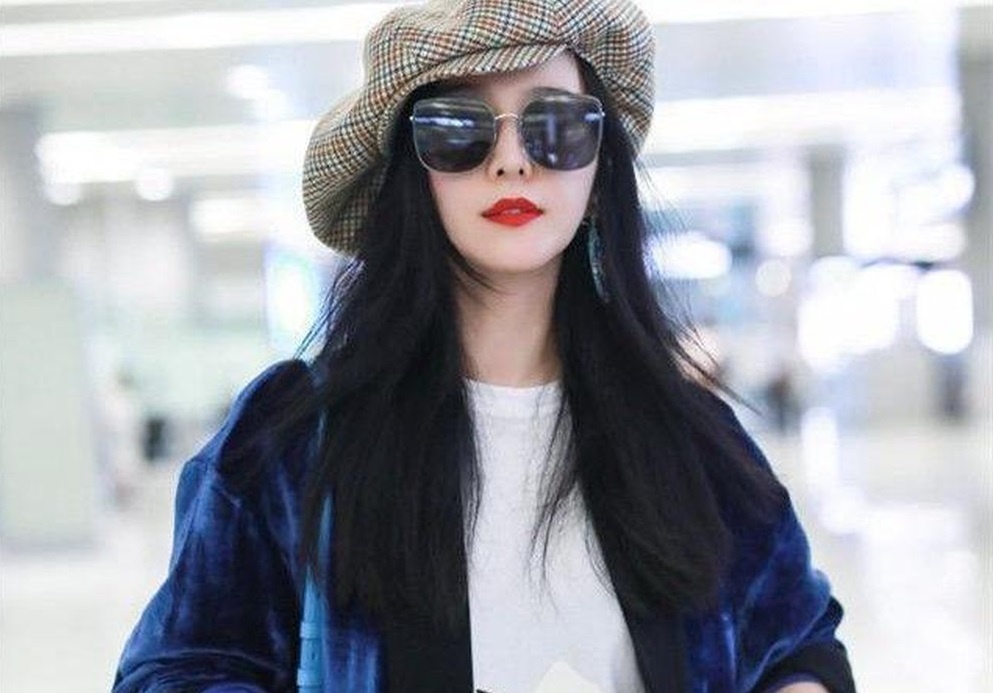 Pham Bang Bang an mac sang chanh tai san bay hinh anh