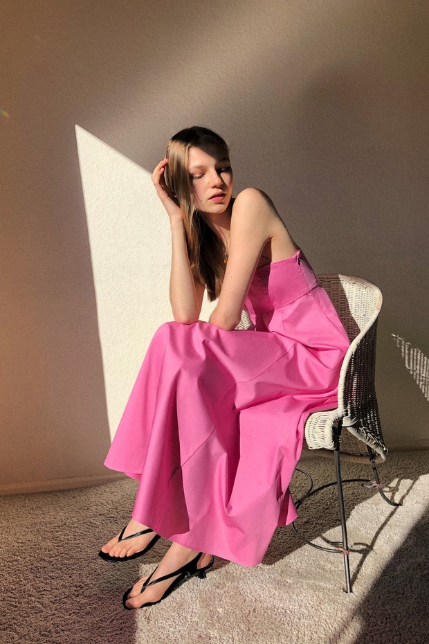 mẫu Zara tạo dáng khó đỡ ảnh 16 mau Zara tao dang kho do anh 16