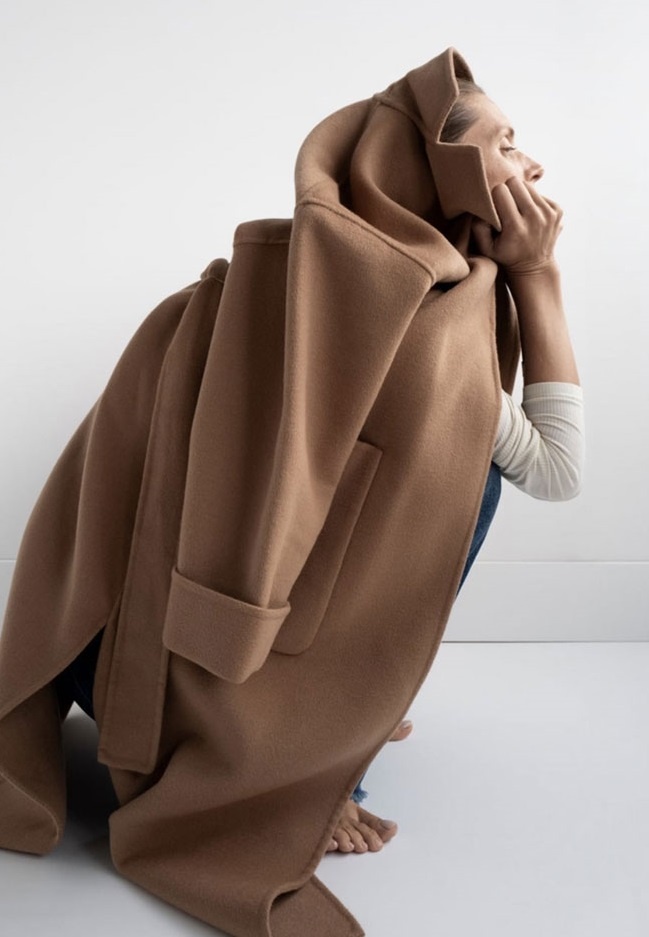 mẫu Zara tạo dáng khó đỡ ảnh 6 mau Zara tao dang kho do anh 6