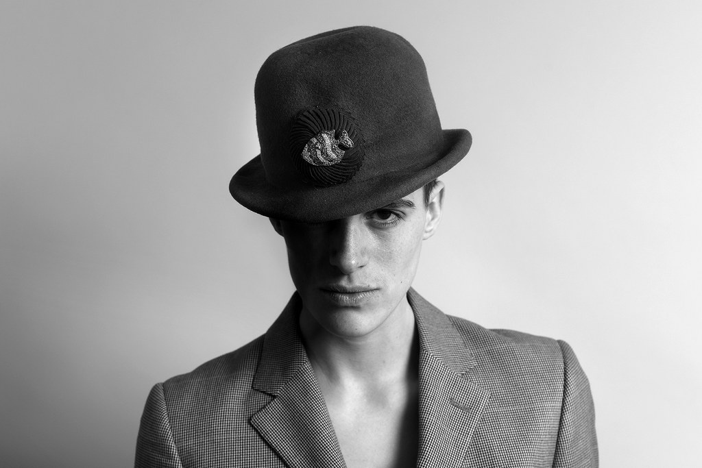 nguoi mau phi gioi tinh anh 16