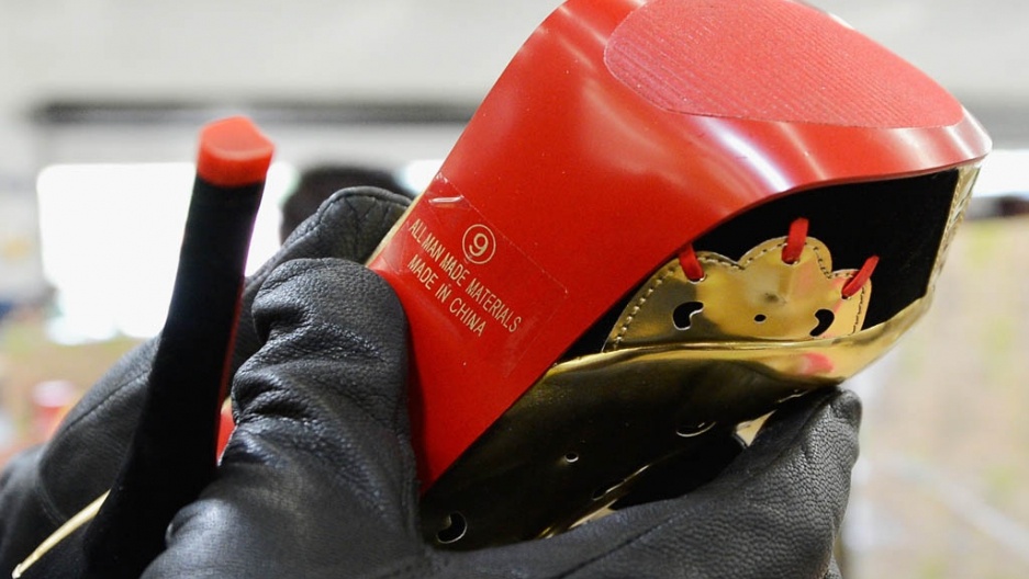 Cach nhan biet tui Hermes, ao Lacoste that hinh anh