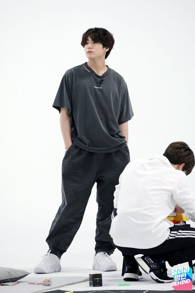 giay Jungkook anh 3