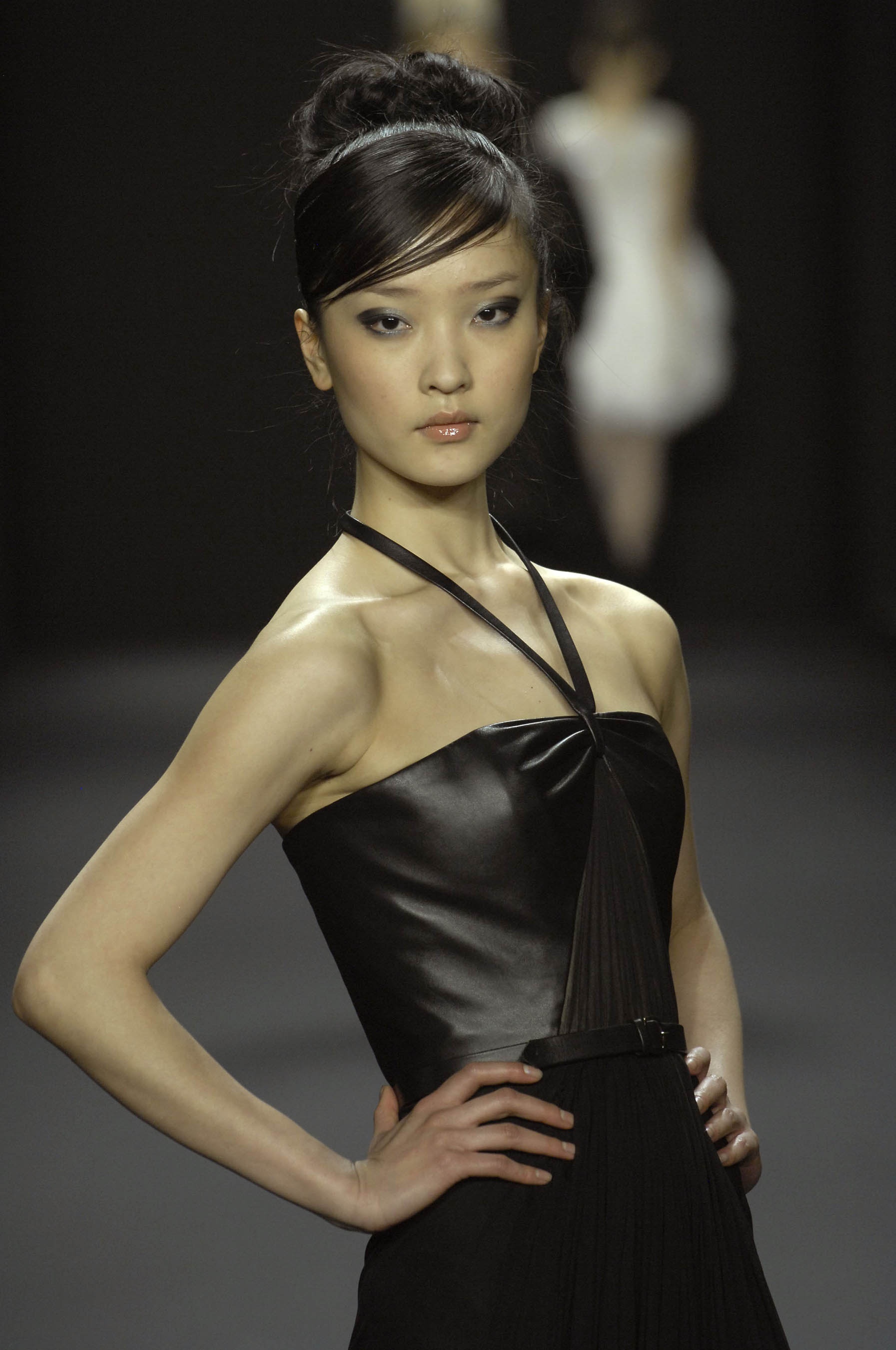 mau nu Trung Quoc noi tieng anh 21