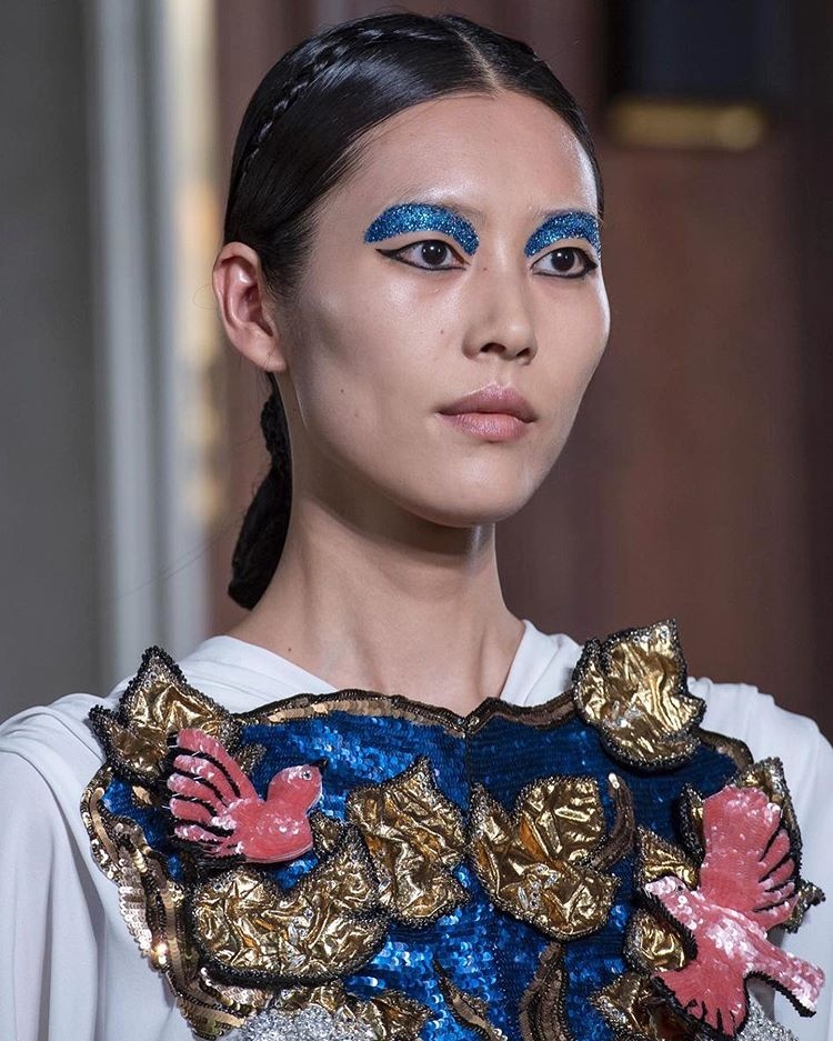 mau nu Trung Quoc noi tieng anh 7