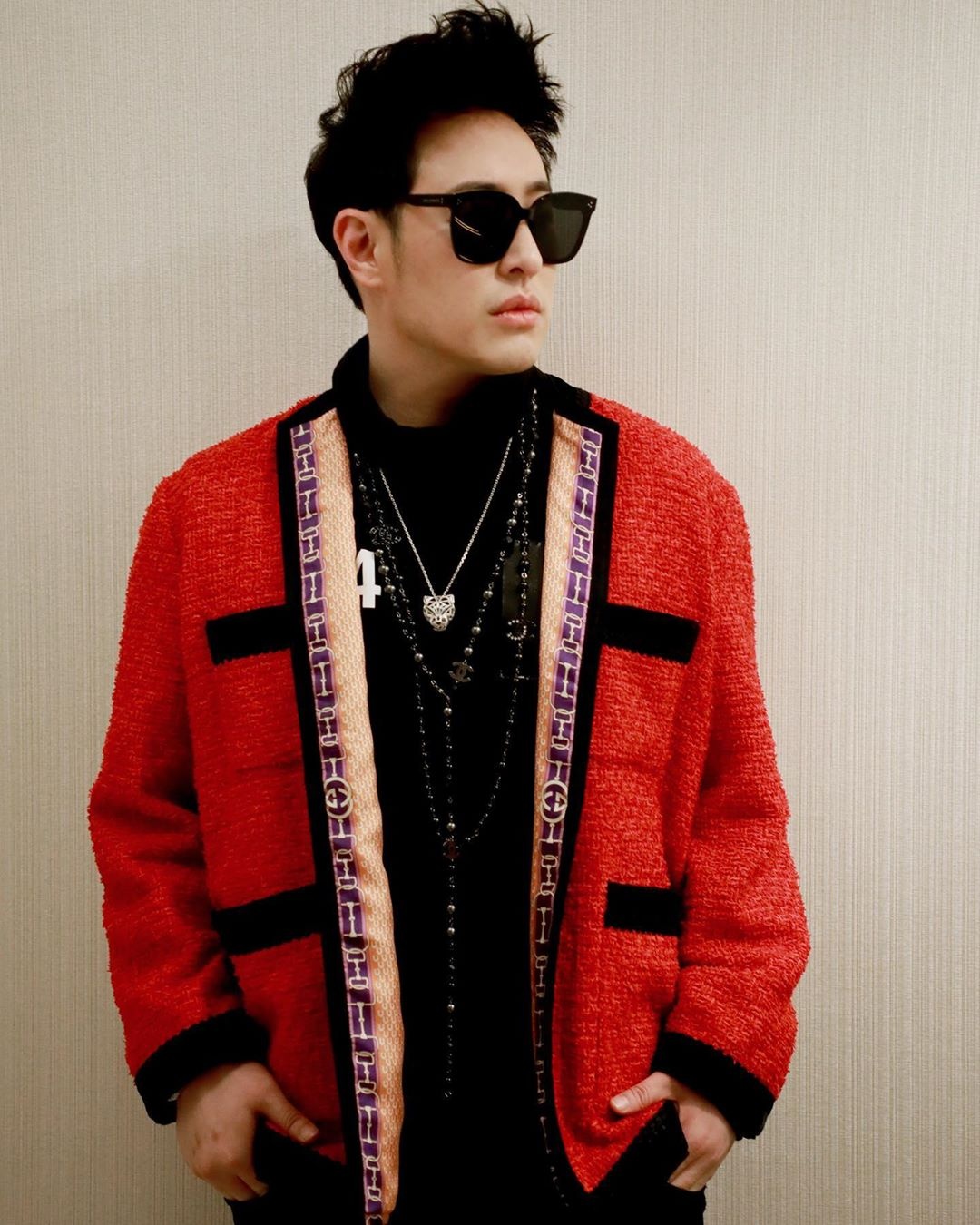 Phan Vỹ Bá không mặc quần short ảnh 11 Phan Vy Ba khong mac quan short anh 11