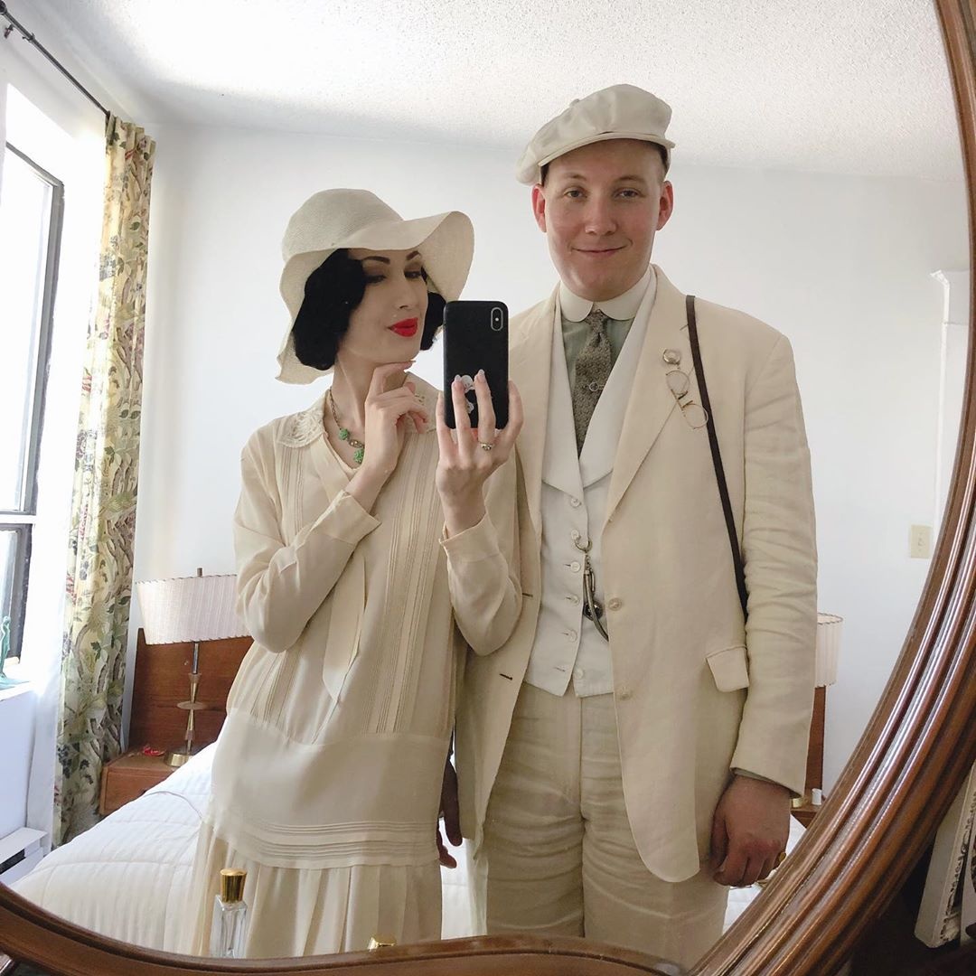 cap doi mac do vintage anh 1