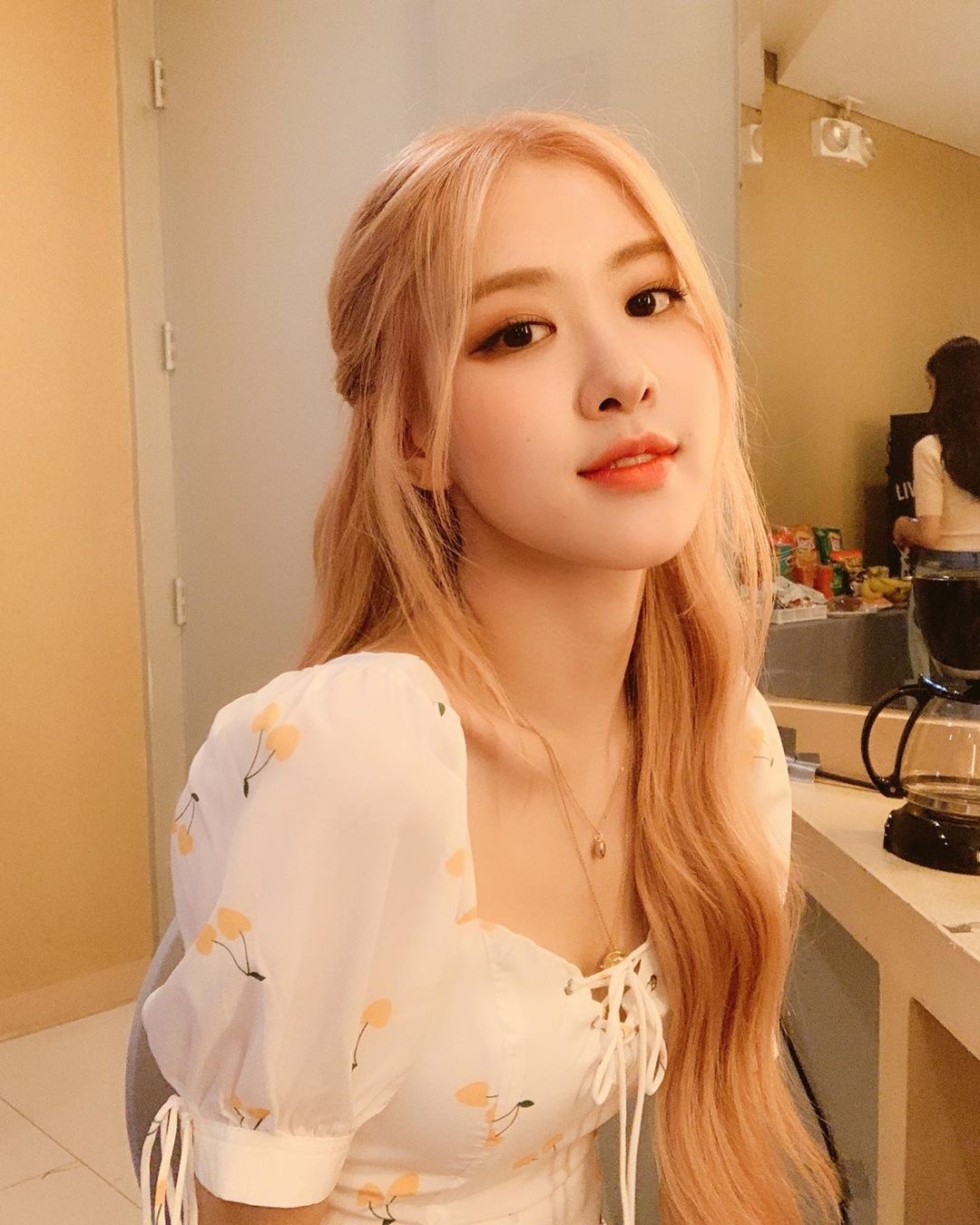 sao Hàn có da trắng sứ ảnh 10 sao Han co da trang su anh 10