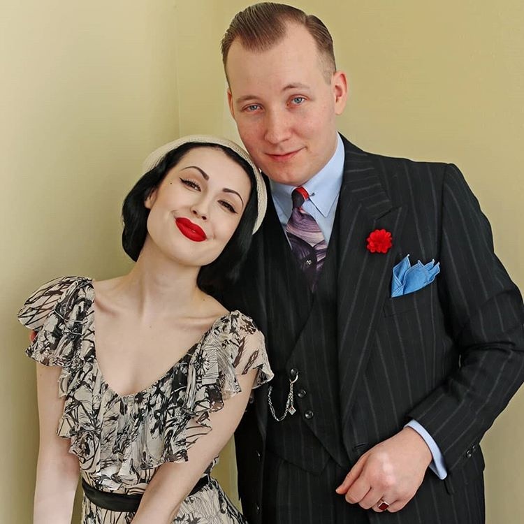 cặp đôi mặc đồ vintage ảnh 6 cap doi mac do vintage anh 6