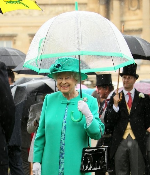 Nữ hoàng Anh dùng túi Hermès ảnh 1 Nu hoang Anh dung tui Hermes anh 1