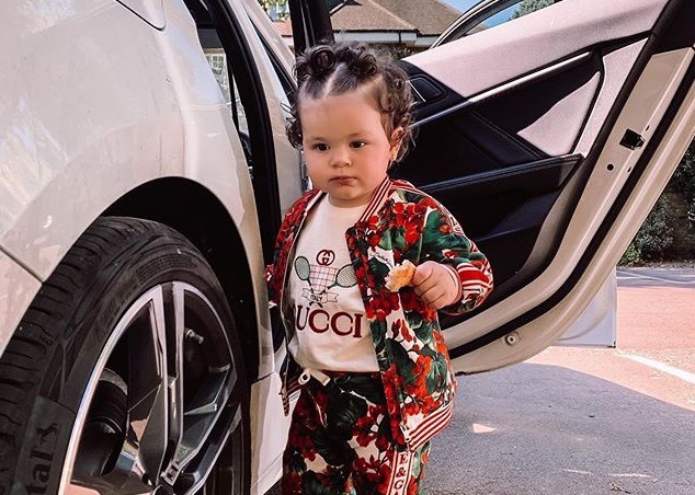 Ba me bi nem da vi chi 6.000 USD mua do hieu cho con hinh anh