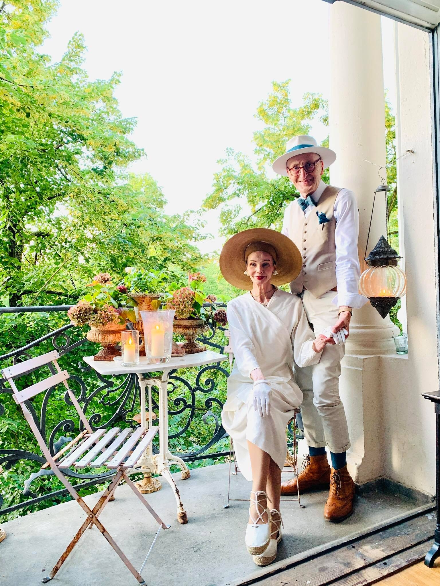 cặp ông bà mặc sành điệu ảnh 11 cap ong ba mac sanh dieu anh 11