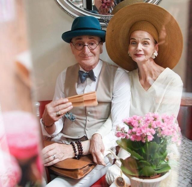 cặp ông bà mặc sành điệu ảnh 5 cap ong ba mac sanh dieu anh 5