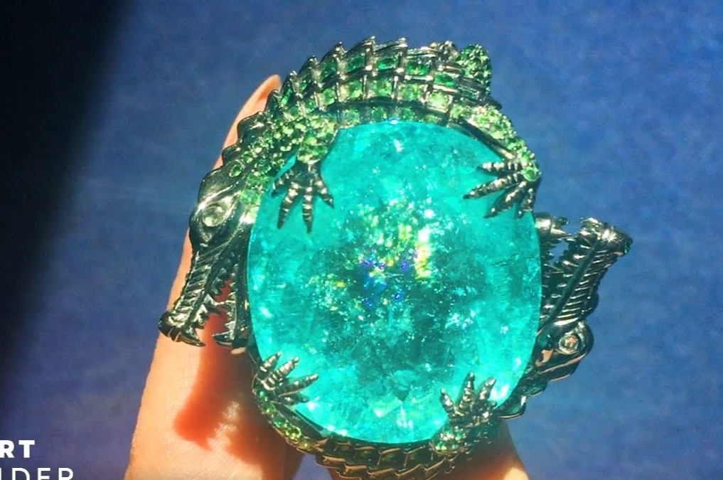 Chiec nhan ca sau co gia hon 600.000 USD hinh anh