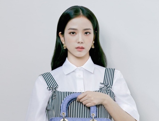 Jisoo duoc hang Dior dac biet uu ai tren mang hinh anh